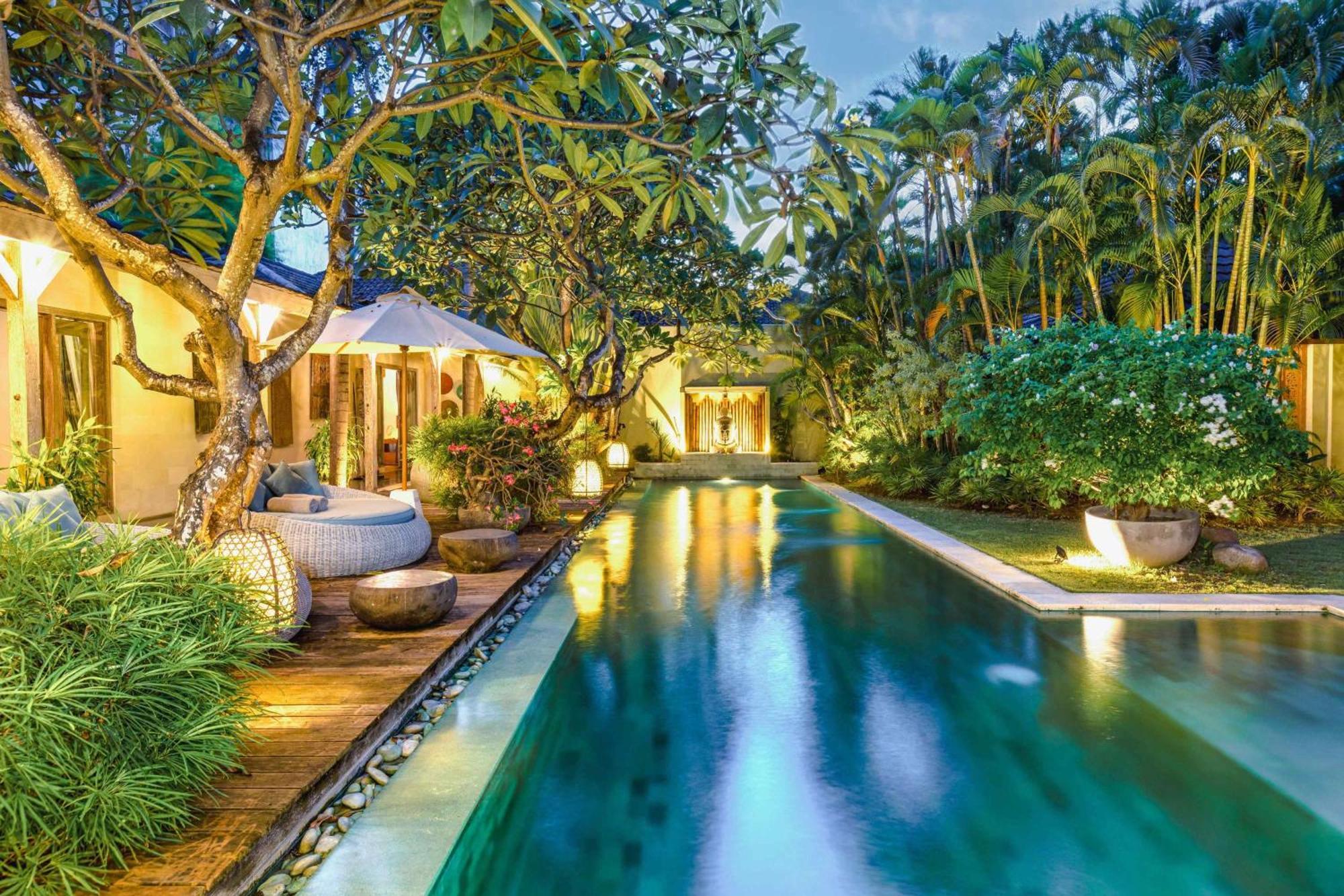 Villa Cinta Damai - Stunning & Stylish 4Br Luxury Villa In The Heart Of Seminyak, Just A 10-Min Walk To The Beach Exterior photo