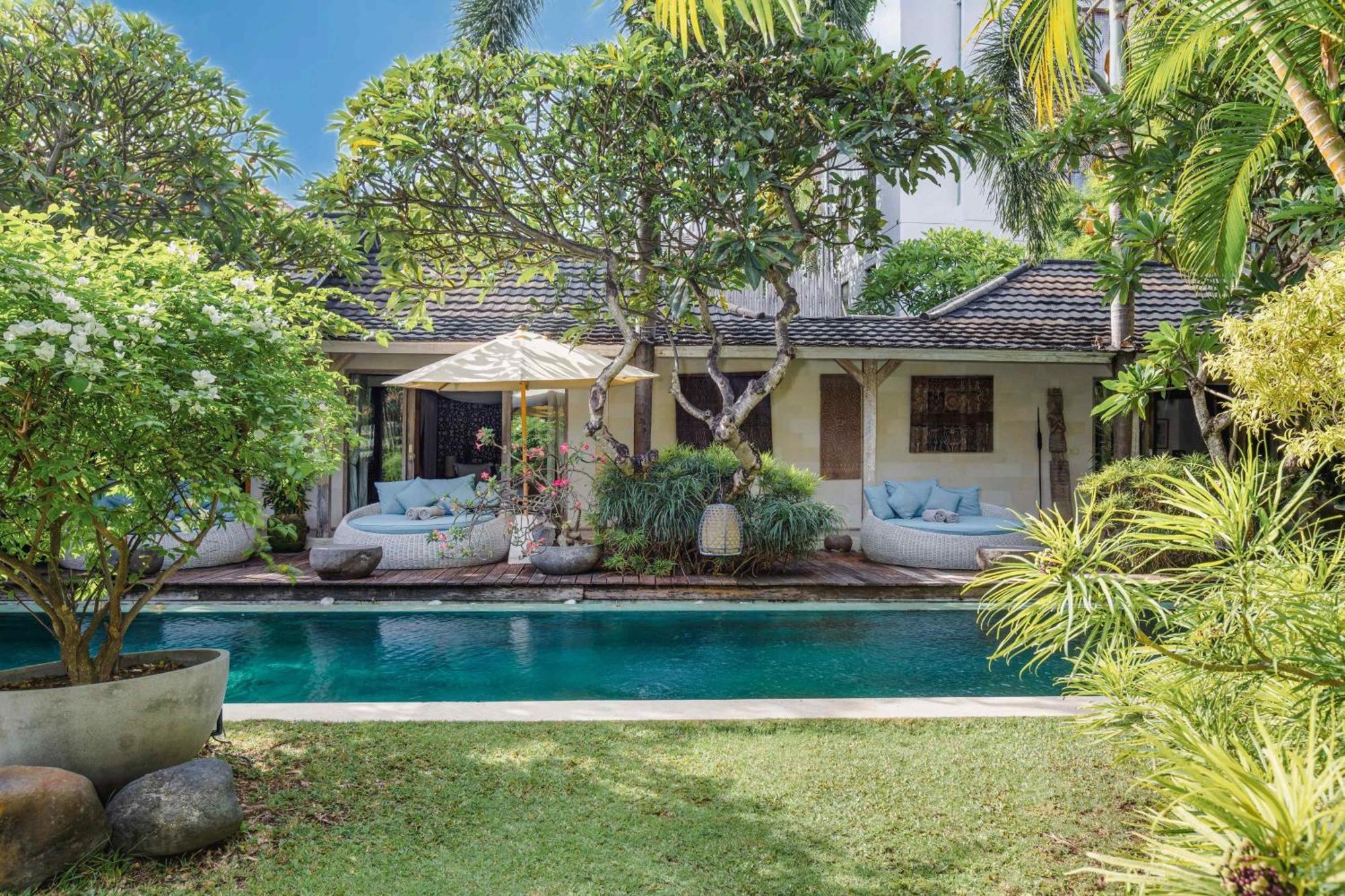 Villa Cinta Damai - Stunning & Stylish 4Br Luxury Villa In The Heart Of Seminyak, Just A 10-Min Walk To The Beach Exterior photo