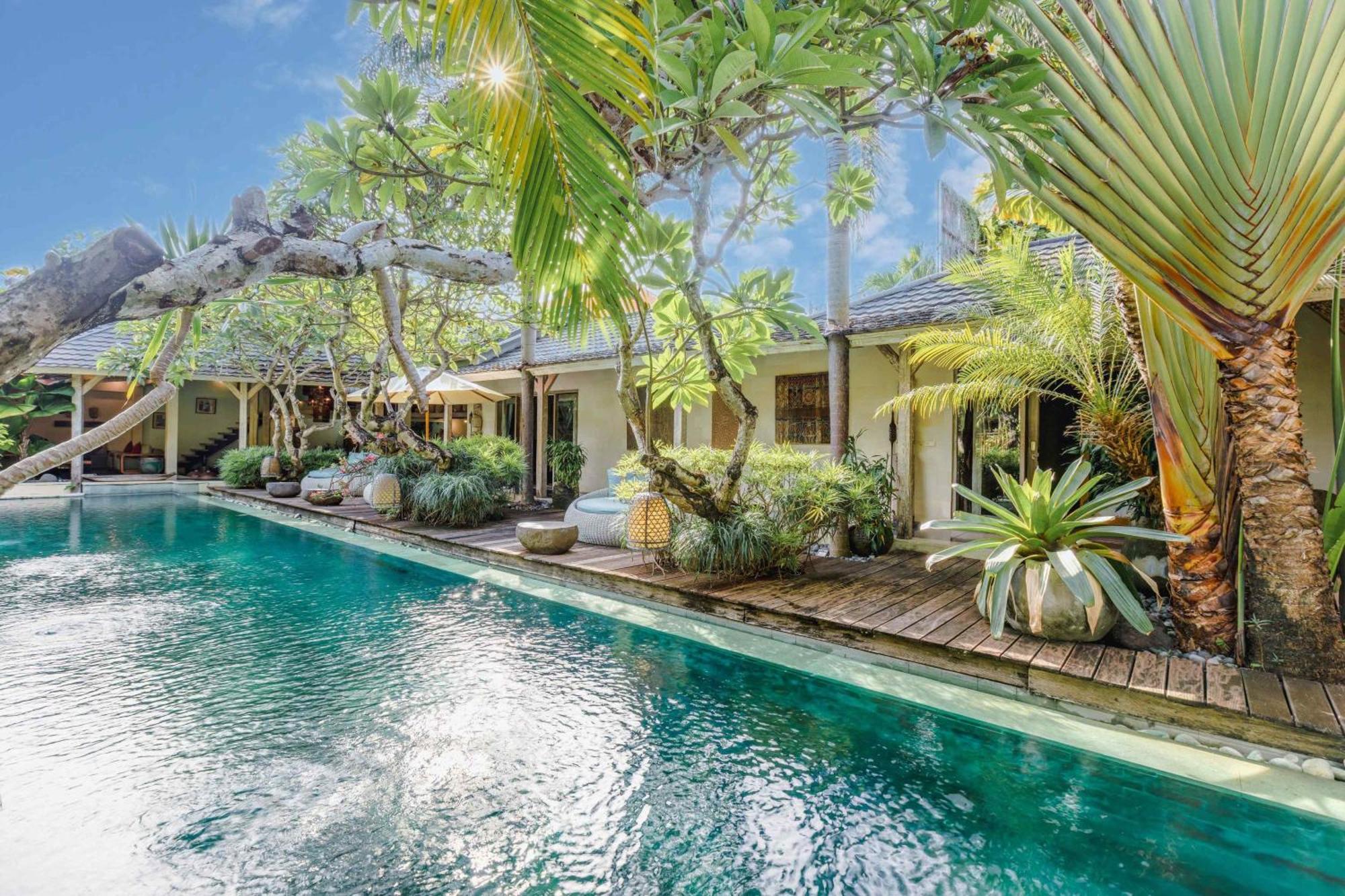 Villa Cinta Damai - Stunning & Stylish 4Br Luxury Villa In The Heart Of Seminyak, Just A 10-Min Walk To The Beach Exterior photo