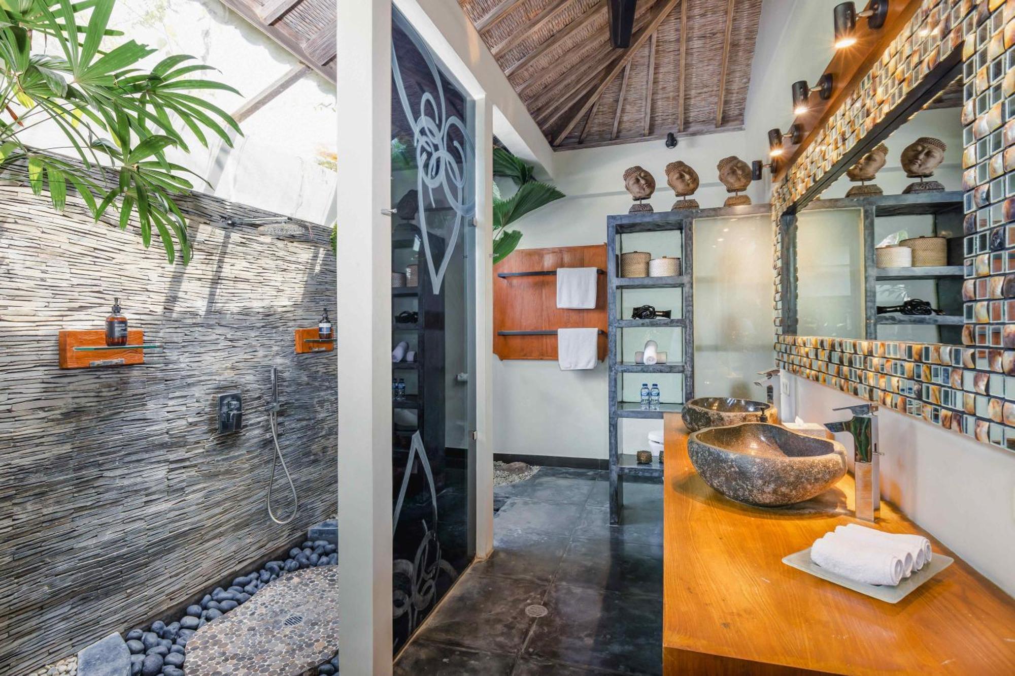 Villa Cinta Damai - Stunning & Stylish 4Br Luxury Villa In The Heart Of Seminyak, Just A 10-Min Walk To The Beach Exterior photo