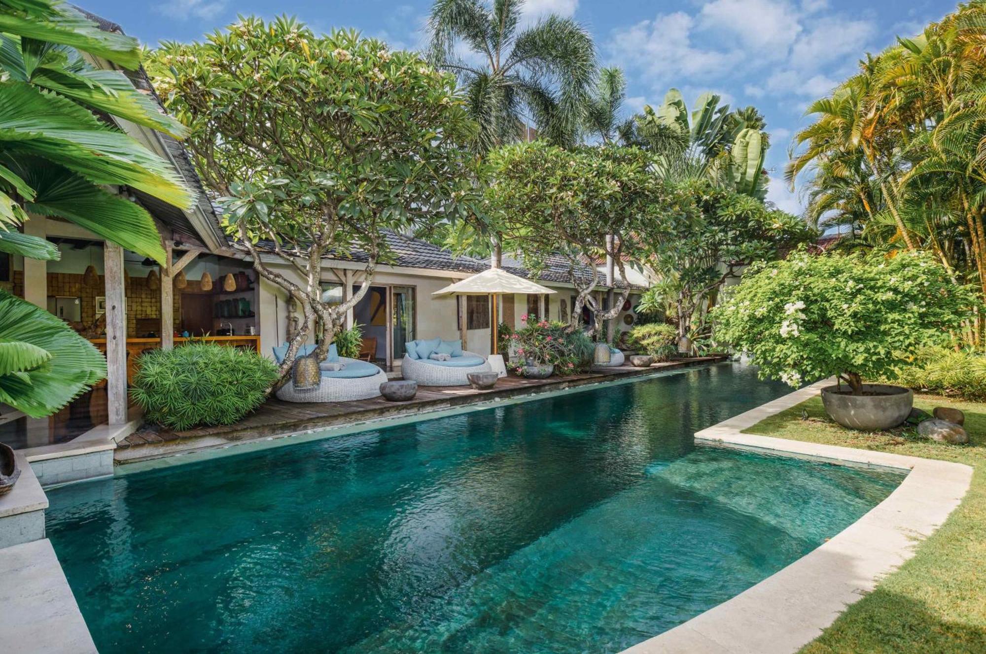 Villa Cinta Damai - Stunning & Stylish 4Br Luxury Villa In The Heart Of Seminyak, Just A 10-Min Walk To The Beach Exterior photo